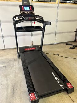 Sole F63 Folding Treadmill Like New - Delivery Available