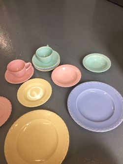 Vernon Kilns Native California Dinnerware