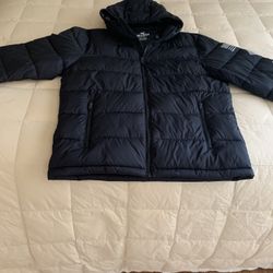 Hollister Size Large Black  Puffer Jacket Excellent Condition !