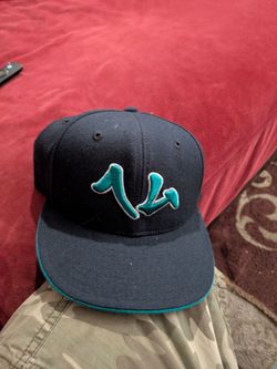 Fitted Mariners hat size 7.5
