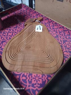 Wooden privet folding pear basket