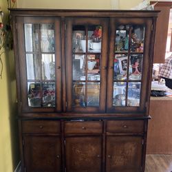 China Cabinet (brown)