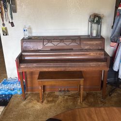 WURLITZER PIANO