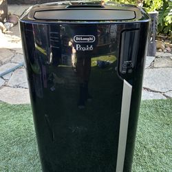 De'Longhi Pinguino Plus Arctic Whisper Portable Air Conditioner with and ECO REAL FEEL