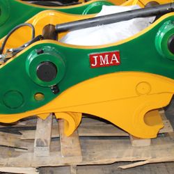 Excavator Caterpillar CAT-330 Hydraulic Quick Coupler. Pim: 90-80 mm. It Ft Machine 25-35 tons.