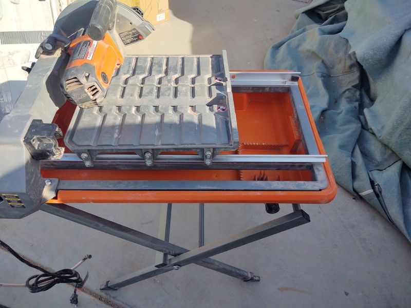 RIGID 9 Amp Corded 7 in. Wet Tile Saw with Stand