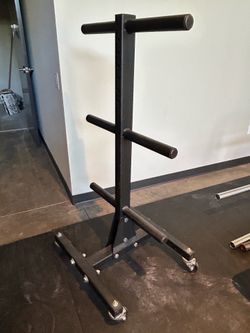 Rogue vertical plate tree with wheels
