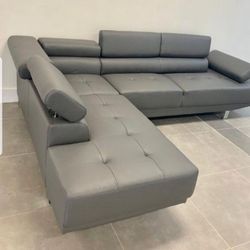 New sectional in box 📦 799