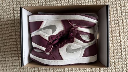 Air Jordan 1 Retro High OG 'Bordeaux'