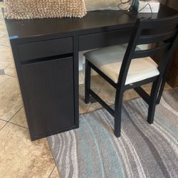 Desk And Chair 