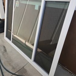 White vinyl sliding window double-pane insulating glass with insect screen
