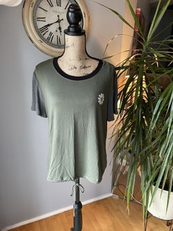 NWOT  NOBO GREEN TEE