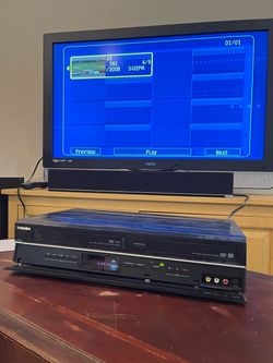 Toshiba DVR620KU VCR / DVD Recorder (VCR Broken DVD Works) For Parts or Repair