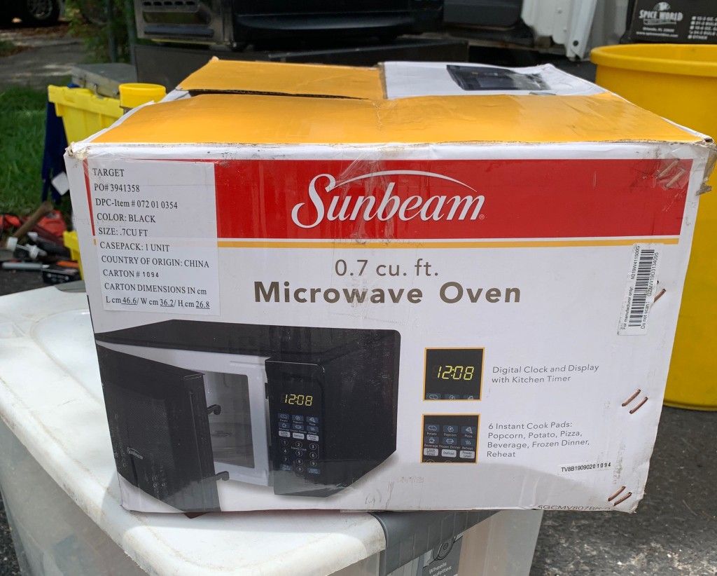 Sunbeam microwave. Used 2 times.