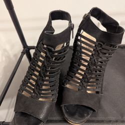 Vince Camuto Black Heels 