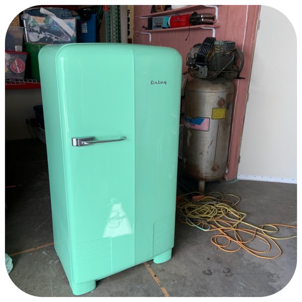 Orley vintage refrigerator antique refrigerator for Sale in Anaheim, CA