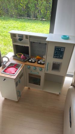 Free  kids kitchen.