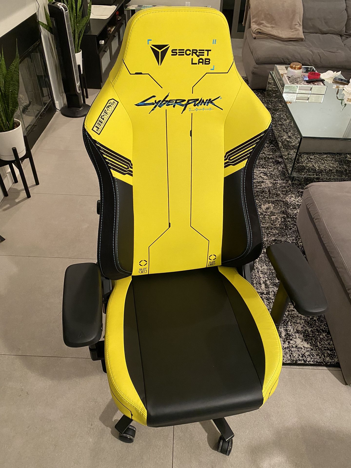 Secretlab Cyberpunk 2077 Gaming Chair for Sale in West Los Angeles, CA OfferUp
