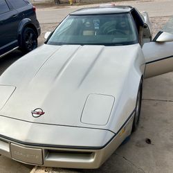 1987 Chevrolet Corvette Coupe 2 Door