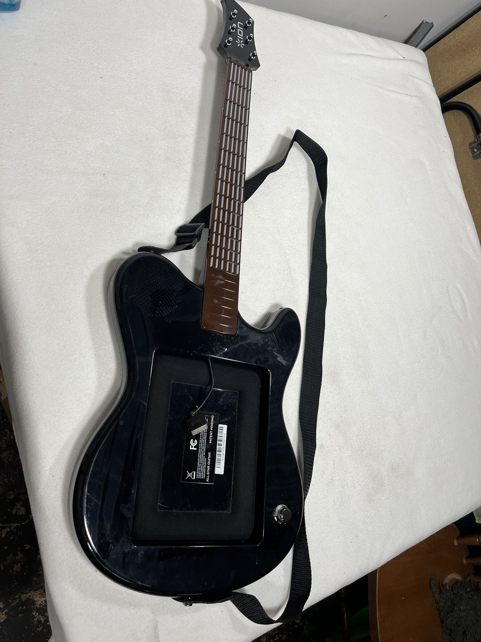 Ion Guitar Training iPad 30 Pin Connector All Star
