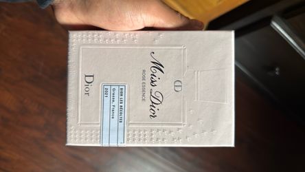 Dior Miss Dior Rose Essence Perfume