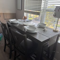 Dinning Table 