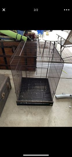 Medium to large birdcage