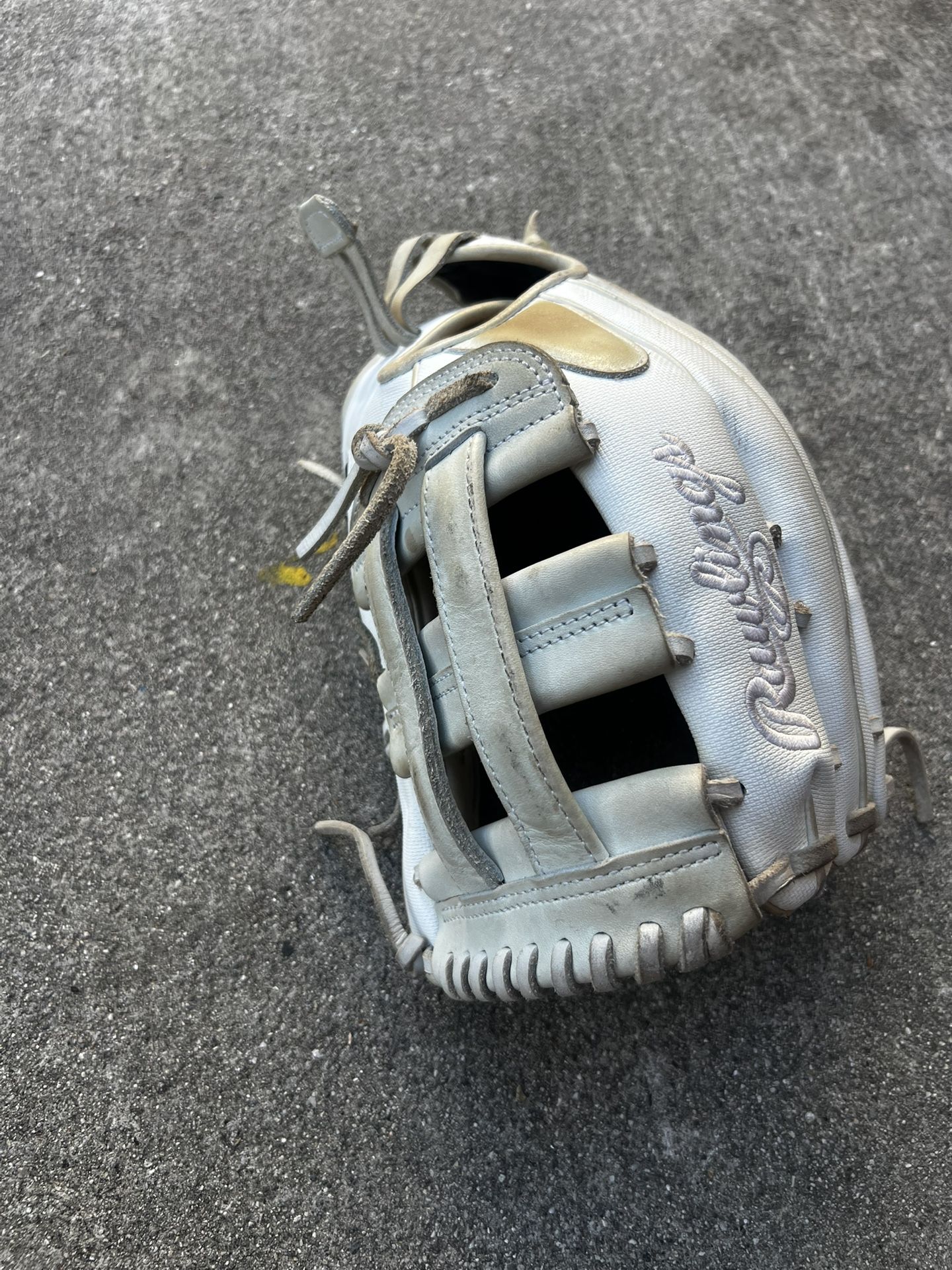 Rawlings Liberty Advanced 12.75" Fastpitch Softball Glove