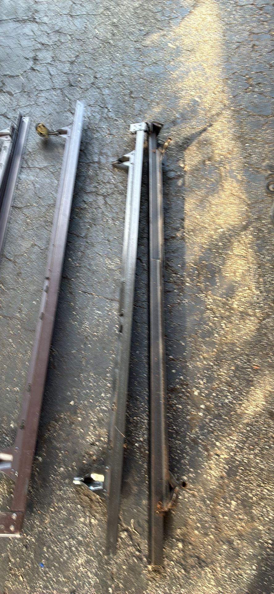 Metal Bed Frame (Twin/Full/Queen)