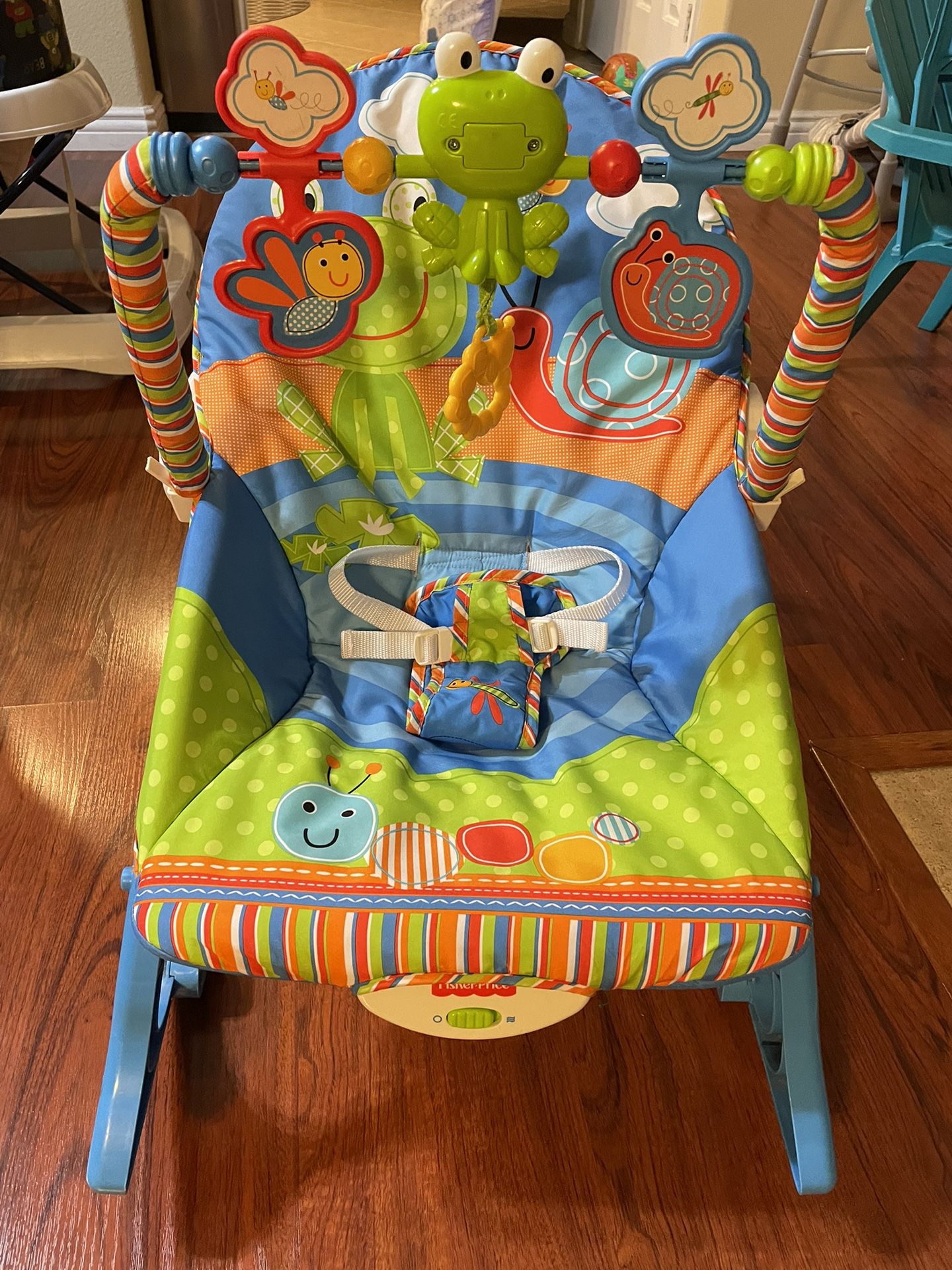 Baby Rocker With Music and Vibration