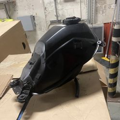 20 Yamaha Wr250r Gas Tank And Fuel Pump