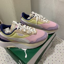 Puma Shoes / size 6 in womans
