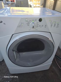 Whirlpool Gas Dryer King Size Capacity And Heavy Duty Works Exelent