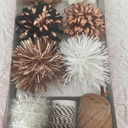 Gift Wrapping  Cards &  Bows