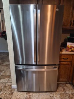 GE 21.9 Cu. Ft. Counter-Depth French Door Refrigerator – Stainless Steel – Like New