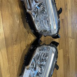 2021 OEM Toyota Tacoma SR5 Headlights(bulbs Included)