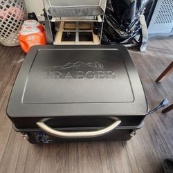 TRAEGER PILLET GRILL 