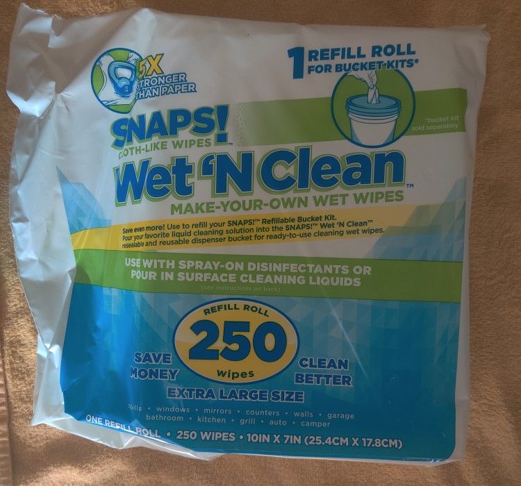 SNAPS! Wet ‘N Clean Cloth-Like Wipes – 250‑Count Refill Rolls, Brand New 