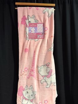 Disney Aristocats Marie Plush Throw Blanket