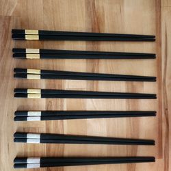7 Sets Of Chopsticks