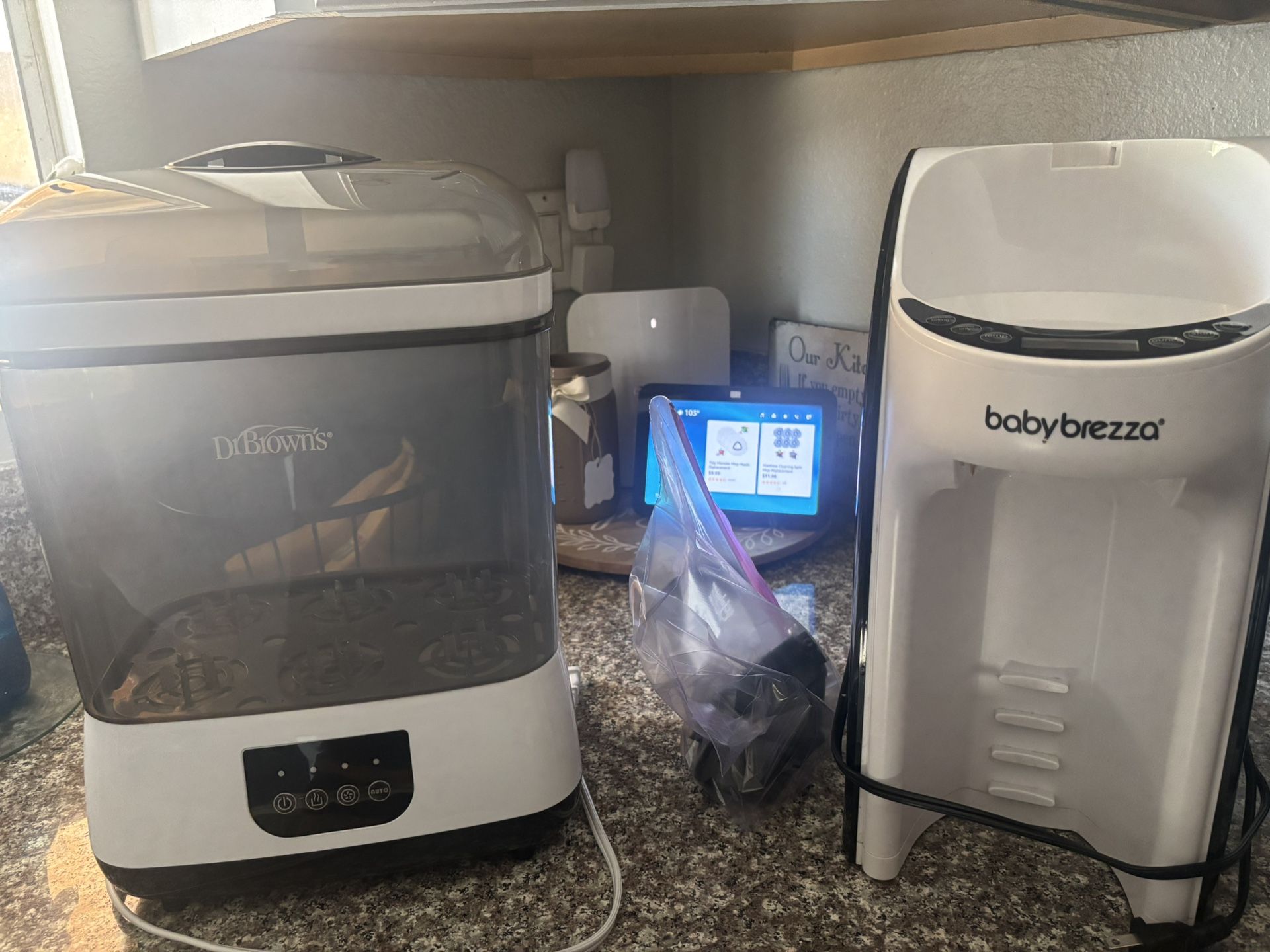 Bottle/pump Sterilizer & Babybrezza Formula Maker