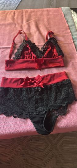 Bra add underwear size small