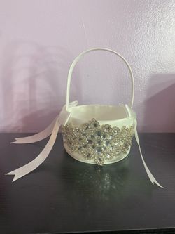 Flower girl basket
