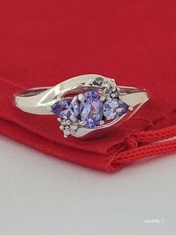 10K White Gold Tanzanite and Genuine Diamonds Ring Size 7, Solid Gold/ Anillo de Oro Blanco con Tanzanitas y Diamantes! 👌🎁Post Tags: 10k 14k