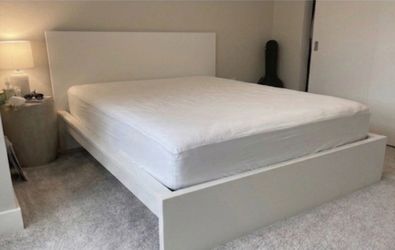 Queen Size White platform bed frame with headboard