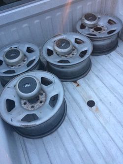 SET OF 4 Rims  6 lugs “17”INCH RIMS WITH CENTER CAPS FOR FORD