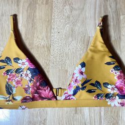 Women’s -  Size Medium - Yellow with flower pattern bikini top - $10 OBO - Non contact door pickup
