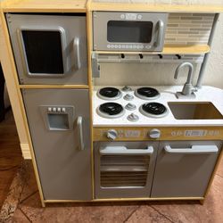 KidKraft Play Kitchen