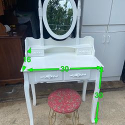 Girls Vanity With Mirror And Stool