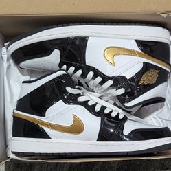 Air Jordan 1 Mid Patent Black Gold Mens 9.5